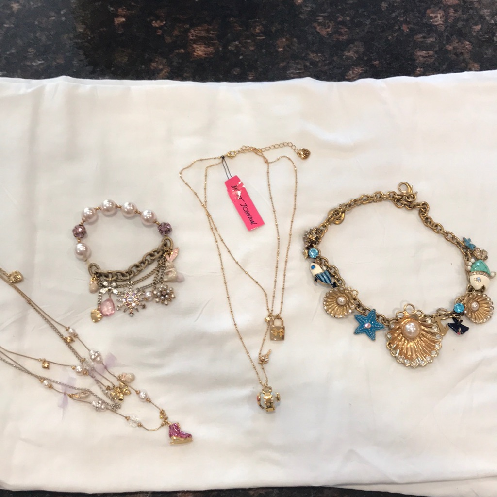 4 Items